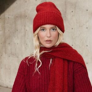 James Street Co Mora Chunky Beanie Lava Red